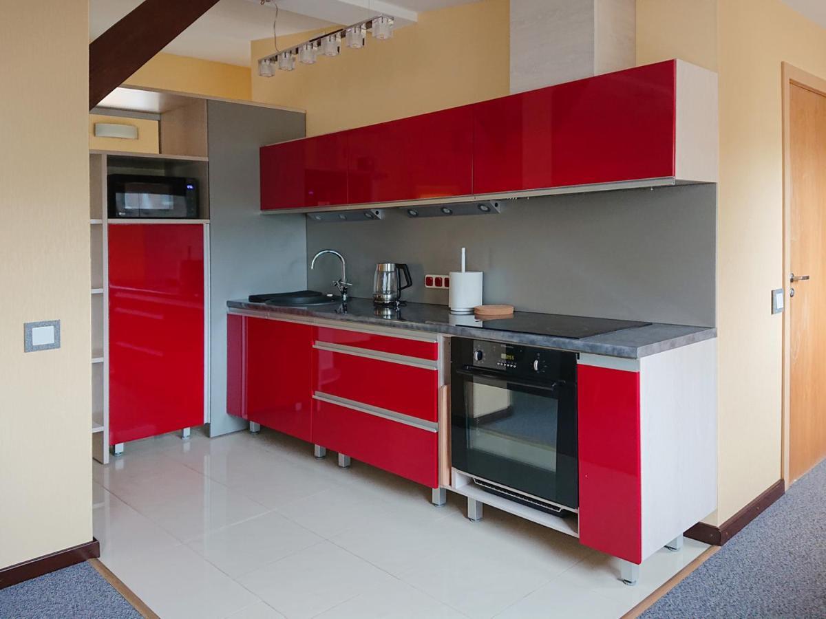 Riga City Center Quiet Apartment With Free Private Parking Bagian luar foto