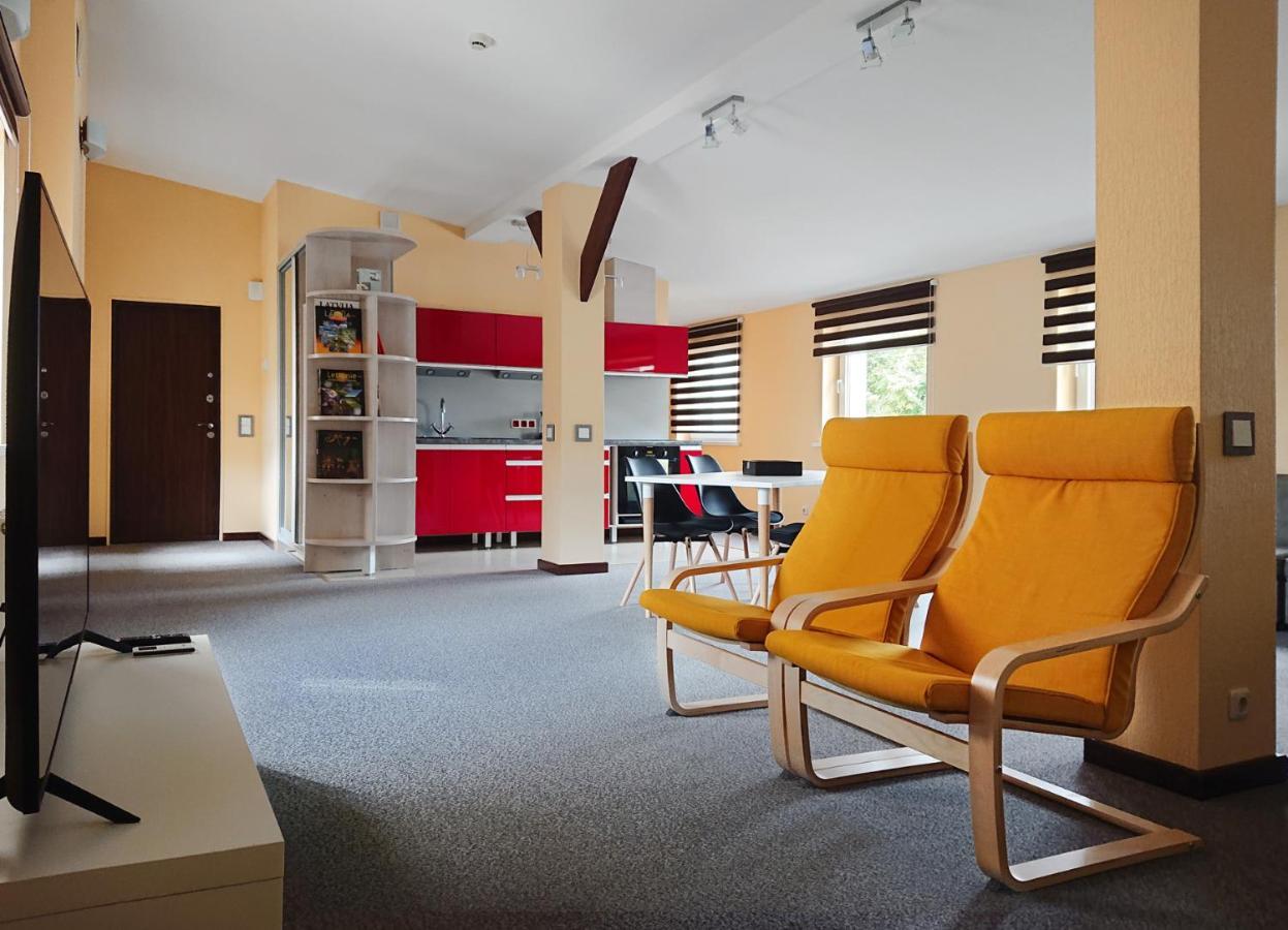 Riga City Center Quiet Apartment With Free Private Parking Bagian luar foto