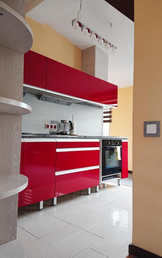 Riga City Center Quiet Apartment With Free Private Parking Bagian luar foto