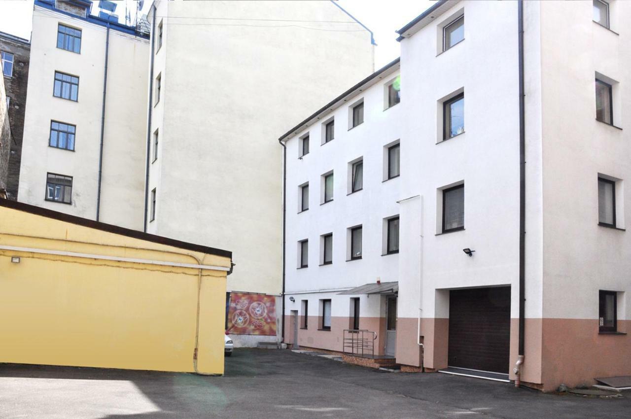 Riga City Center Quiet Apartment With Free Private Parking Bagian luar foto